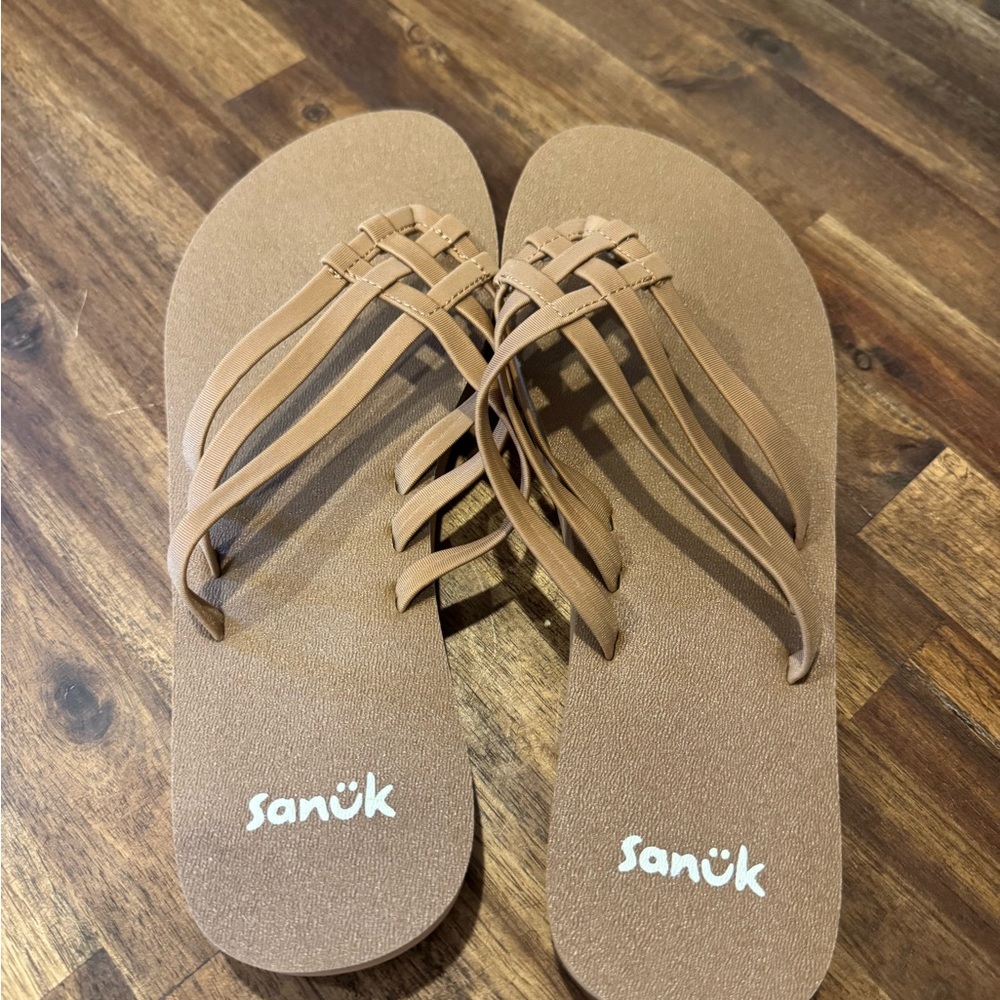 Sanuk Tan Women's Sandals